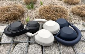 Por&oacute;wnanie słuchawek Sony z serii WH-1000X &ndash; od dopracowanego klasyka do inteligentnych słuchawek przyszłości